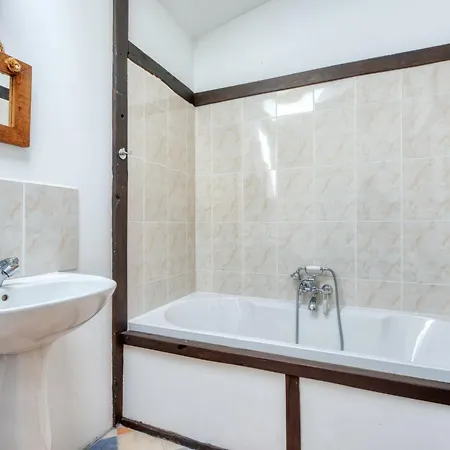 Ecossais Du Bourg By Interhome